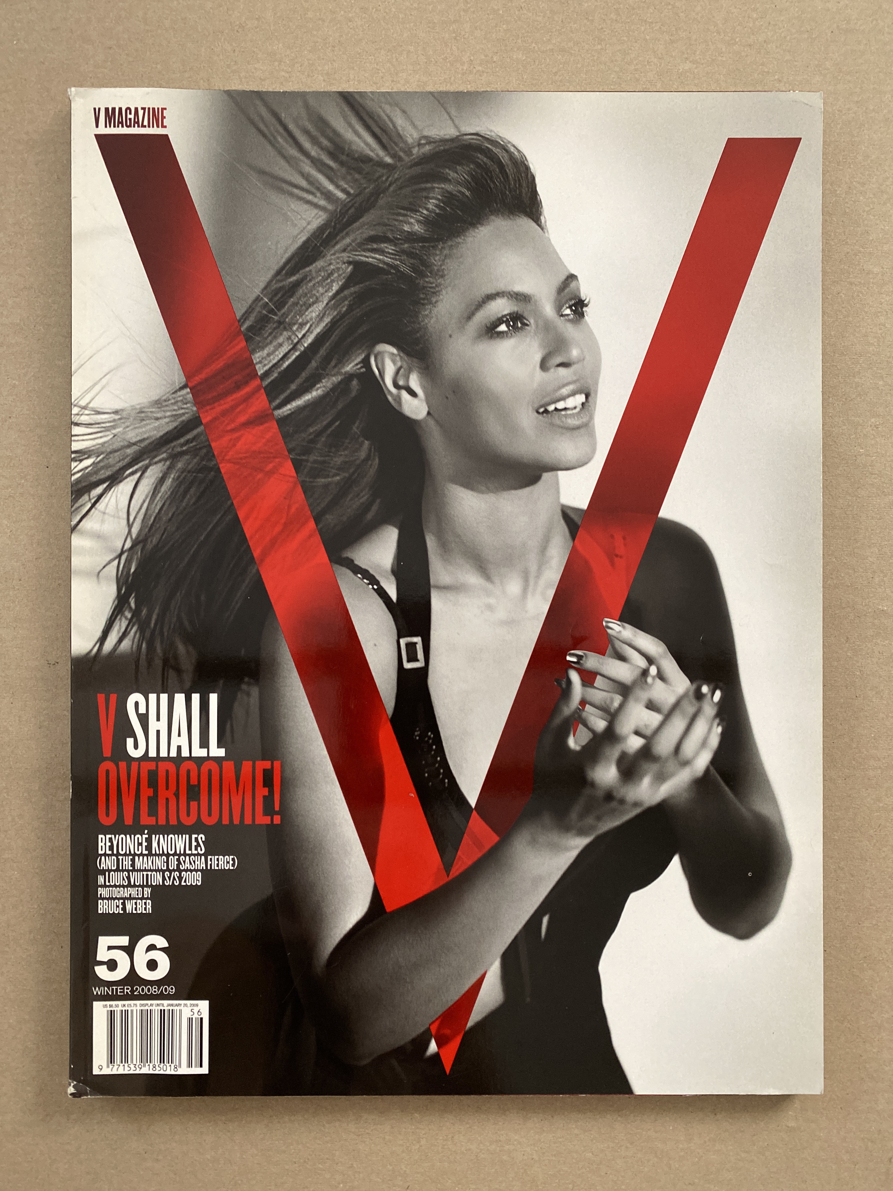 V Magazine, Issue #56 -> #93 / 2008 -> 2015 | Choose issue from list - Picture 2 of 31
