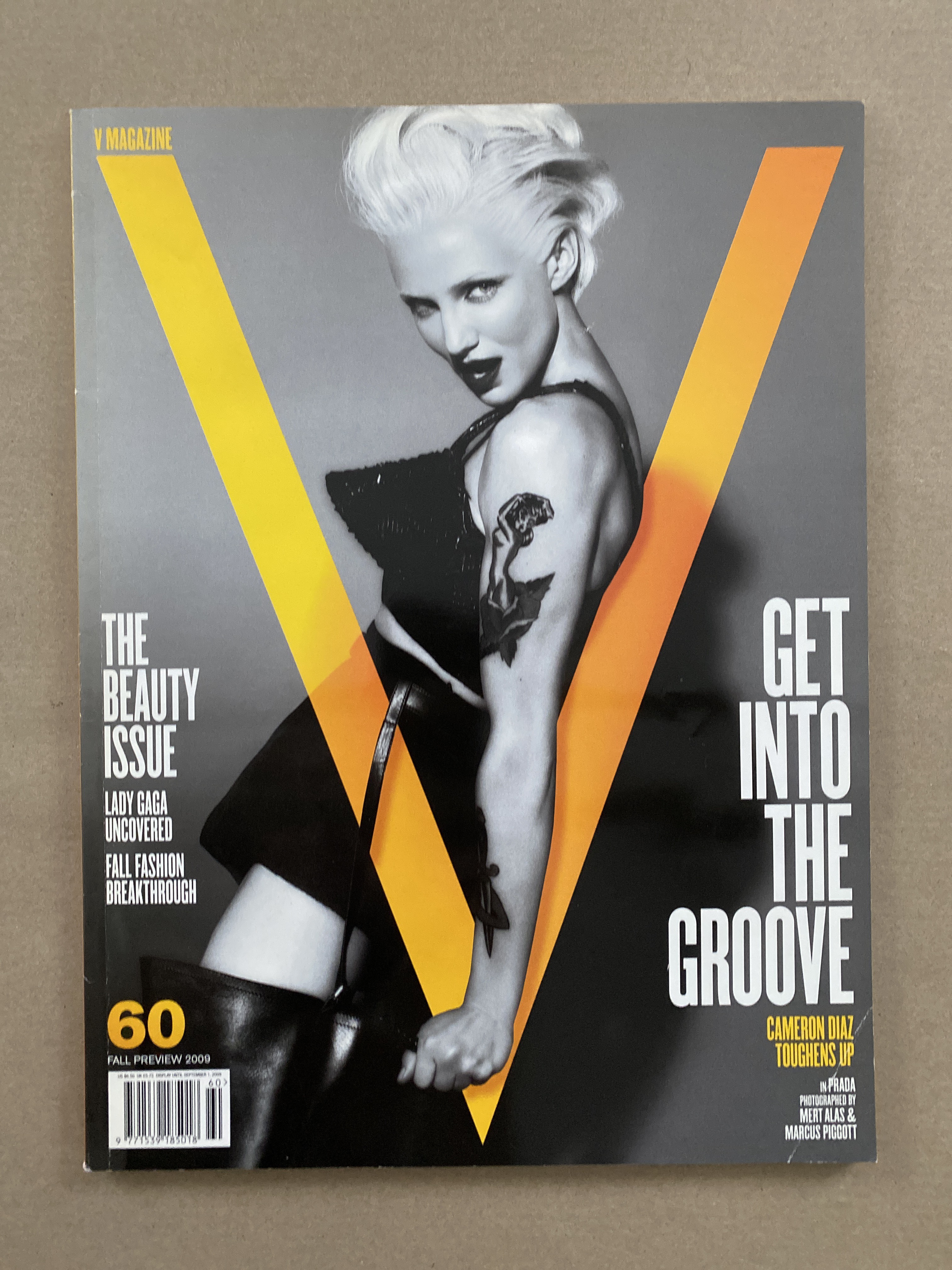 V Magazine, Issue #56 -> #93 / 2008 -> 2015 | Choose issue from list - Picture 8 of 31